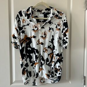Abstract collared button up. Size L